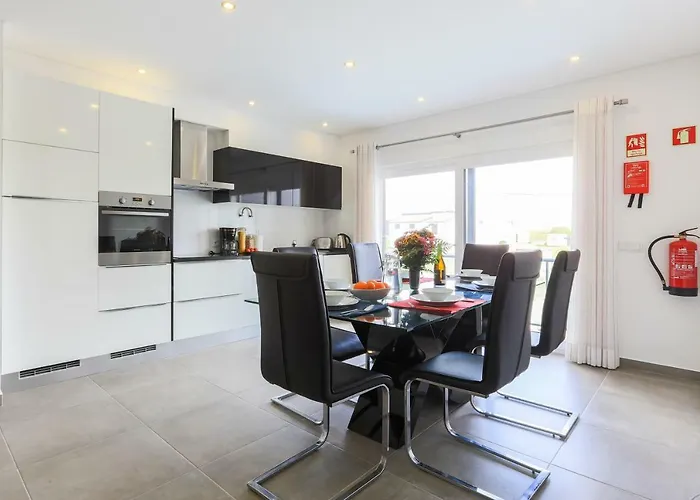Vitamin Sea, The Apartment
